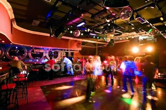 disko-akustigi-ve-akustik-tavan-sistemleri