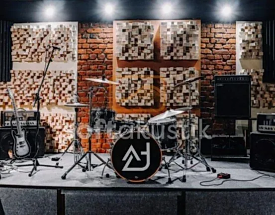 enstruman-odasi-akustigi-ve-yankisiz-muzik-odasi