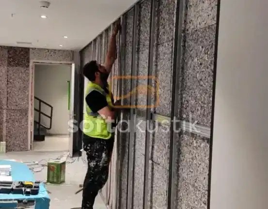 ev-sinema-salonu-tavan-ses-yalitimi