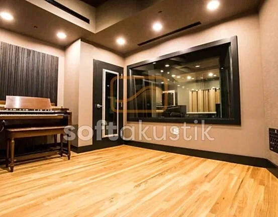 reji-odasi-akustigi-ve-ses-izolasyonu