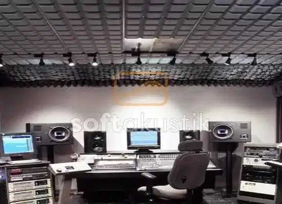 reji-odasi-akustigi-ve-yayin-kalitelerini-artirma