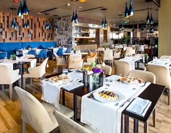 restaurant-akustigi-ve-baffle-tavan-sistemleri