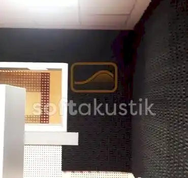 studyo-ses-yalitimi-ve-izolasyonlu-mikrofon-kabinleri