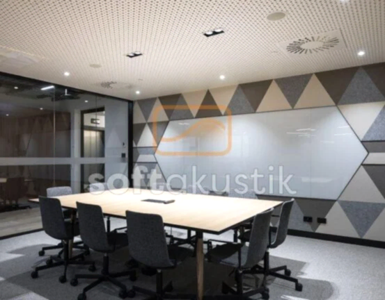 toplanti-odasi-akustigi-ve-akustik-hali-uygulamalari