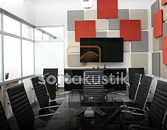 toplanti-odasi-akustigi-ve-ses-yalitimi